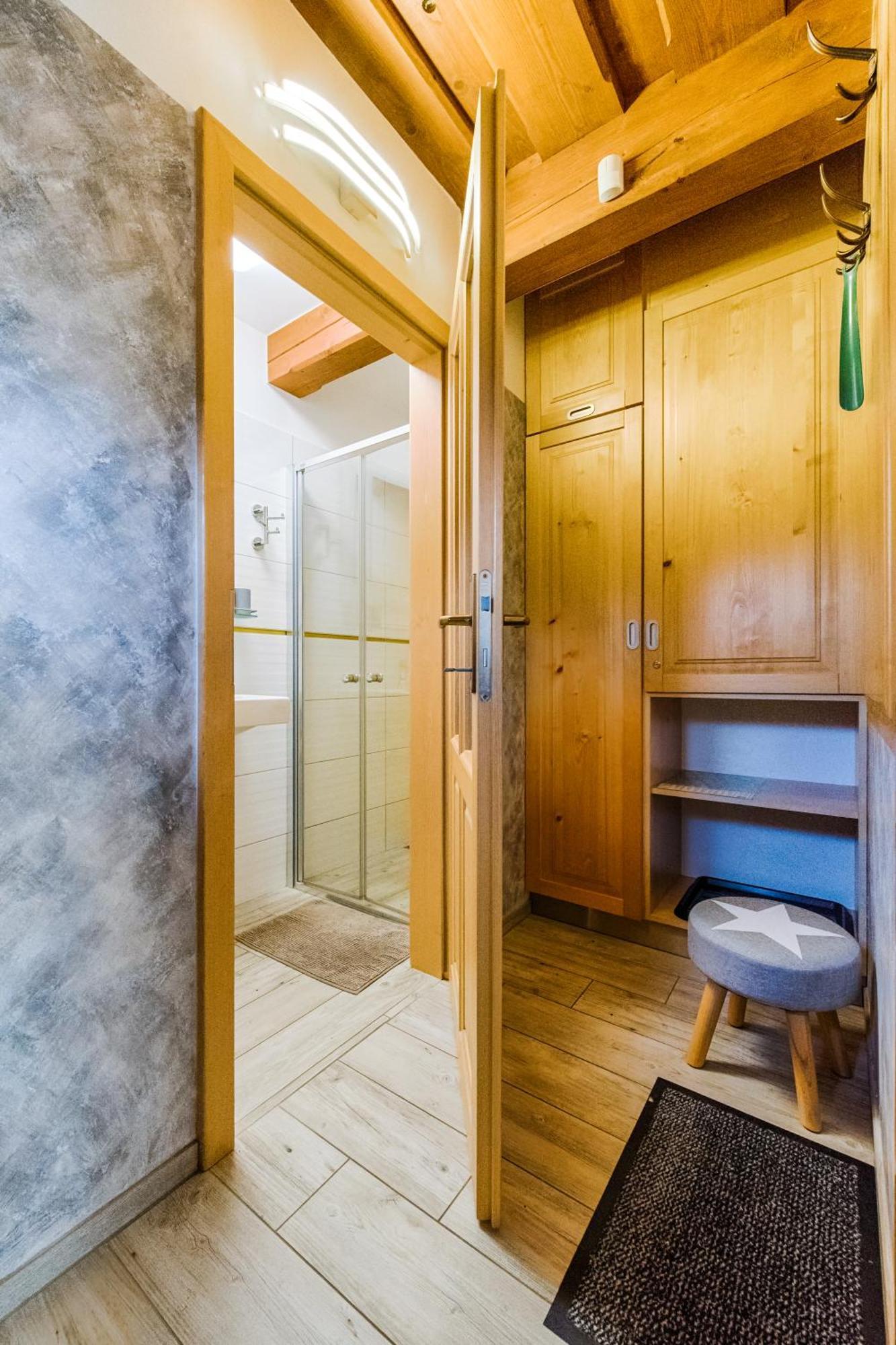 Valassky Dvur Velké Karlovice Esterno foto