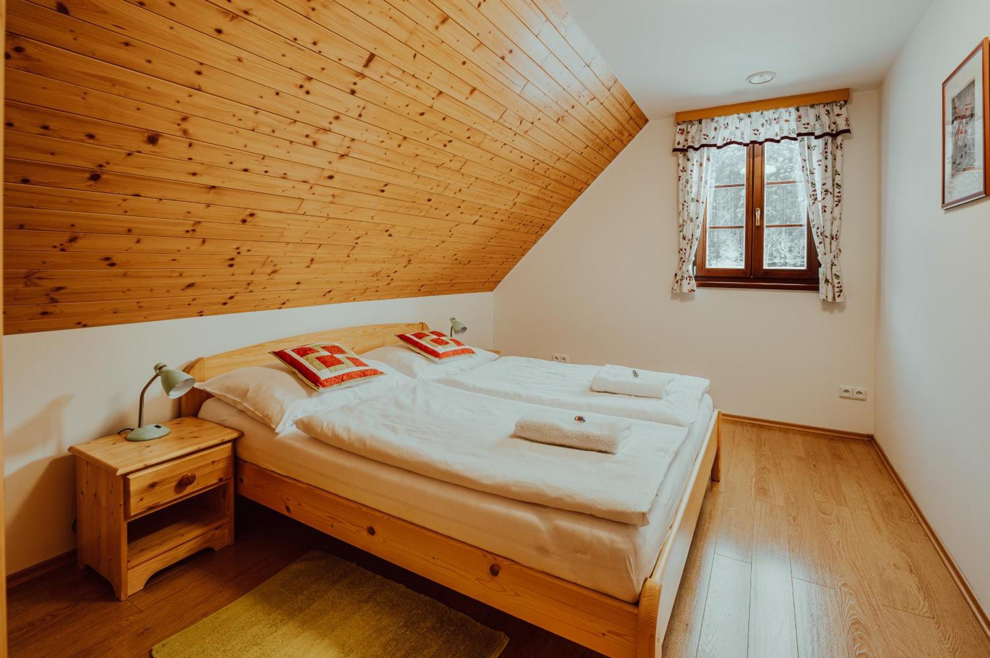 Valassky Dvur Velké Karlovice Esterno foto