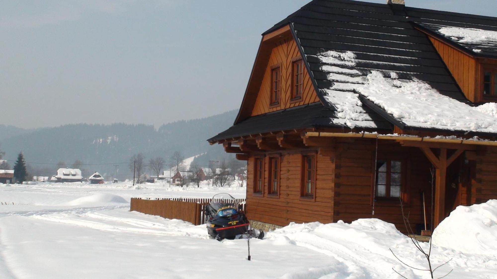 Valassky Dvur Velké Karlovice Esterno foto